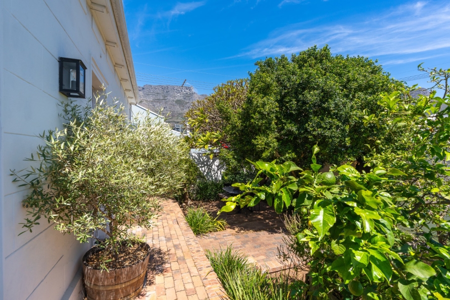 3 Bedroom Property for Sale in Gardens Western Cape